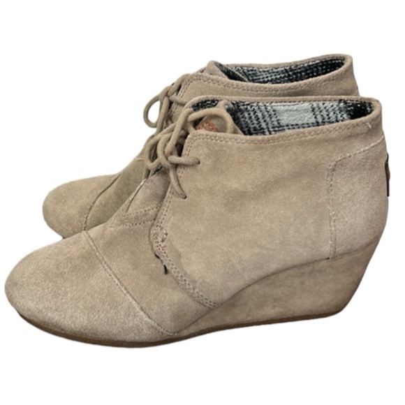 Toms Beige Tan Ankle Wedge Booties Size 6 - Picture 3 of 8